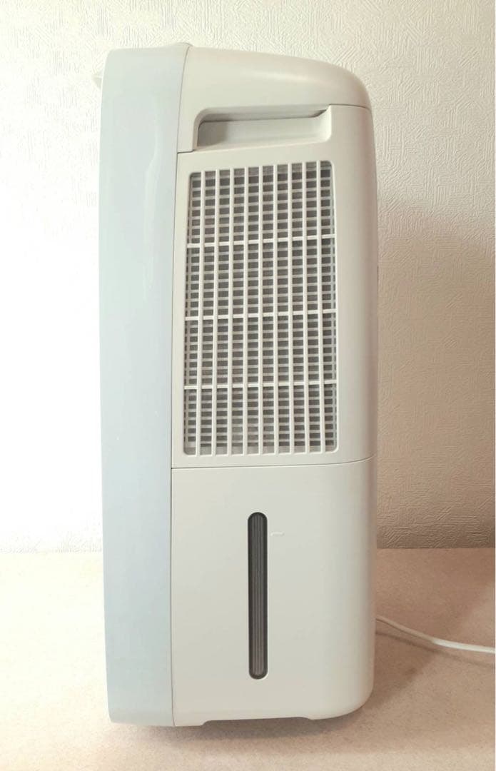 シャープCM-N100-W 冷風衣類乾燥除湿機 プラズマクラスター7000