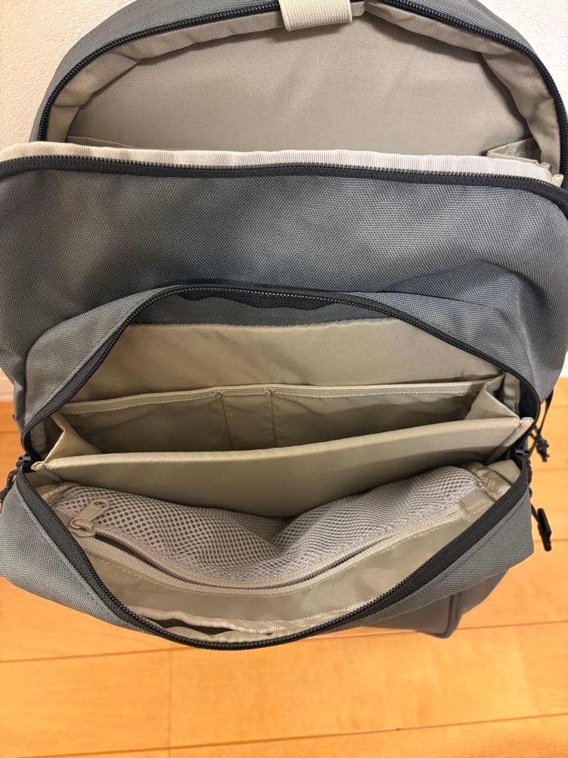 THE NORTH FACE グレー リュック