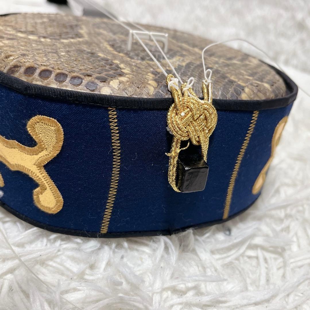 【美品】 琉球本蛇皮 三味線 クロコ調 ハードケース 爪 琉球三味線