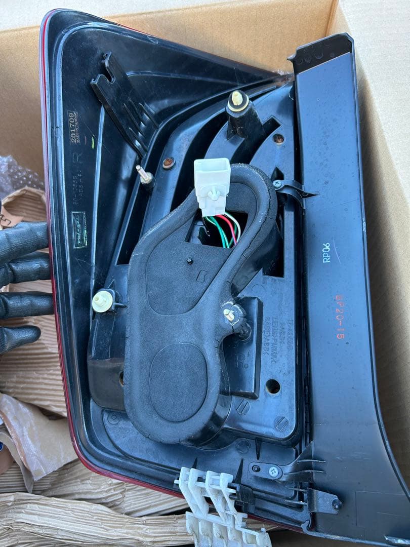 30プリウス ヴァレンティ LEDテール