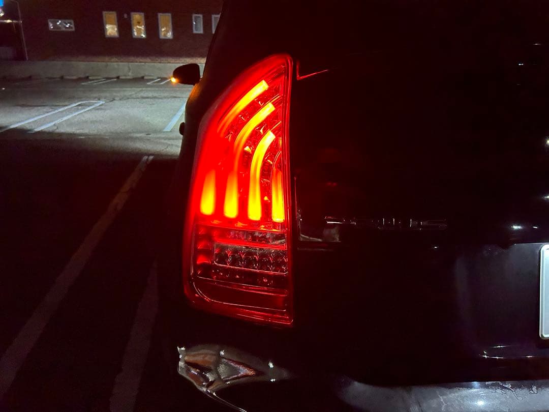 30プリウス ヴァレンティ LEDテール