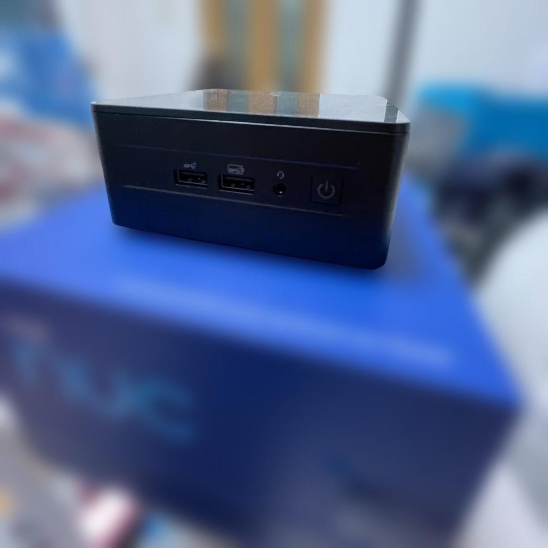 Intel NUC12WSHi3 12世代i3/DDR4 32GB/1TB