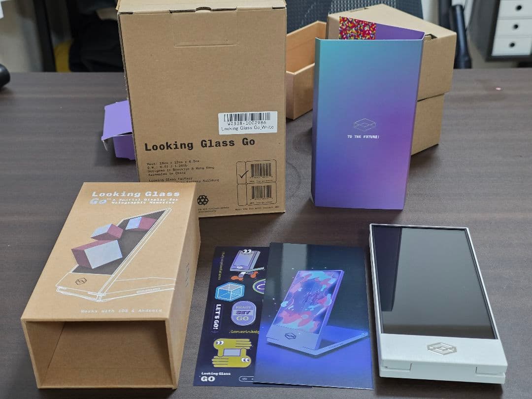 lookig glass go 裸眼立体視ディスプレイ