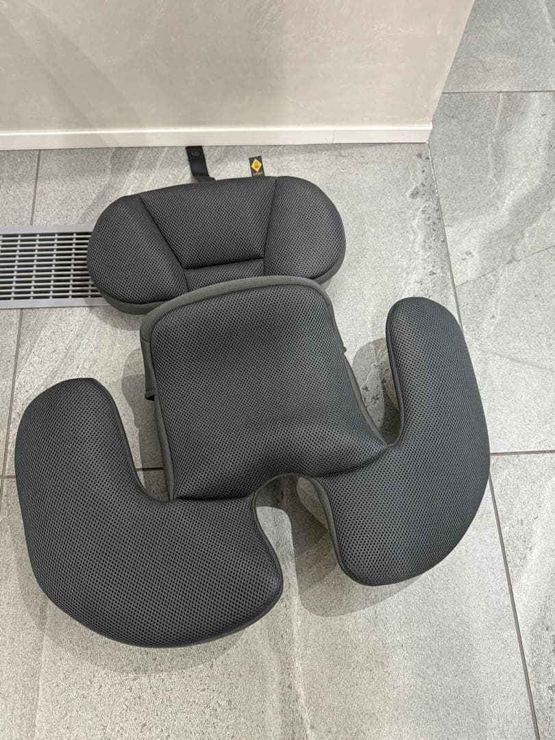 Combi クルムーヴ コンパクト R129 エッグショック