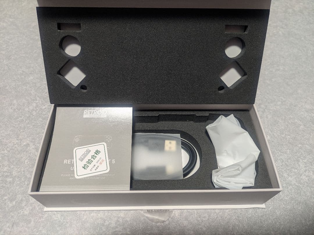 Retroid Pocket 5　美品　GC　専用ケース　ガラスフィルム　おまけ