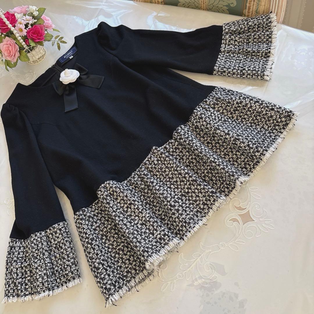 エムズグレイシー　モノトーンフリルデザインチュニック　38