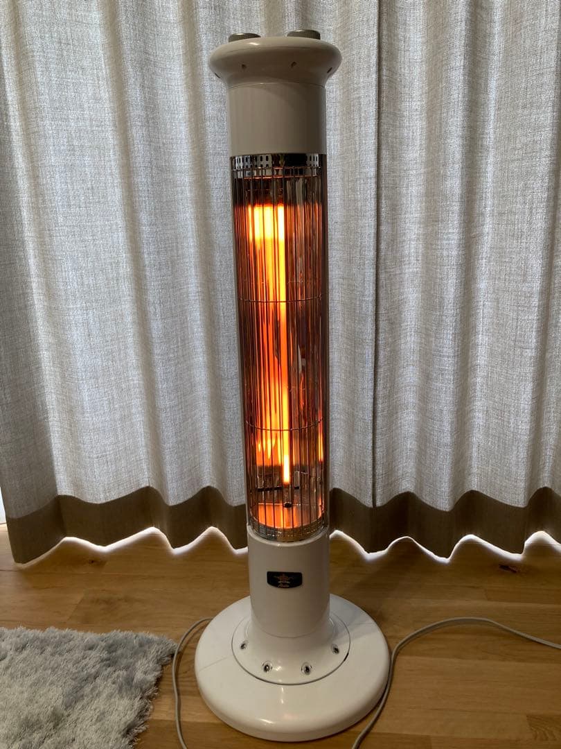 【美品　未使用に近い】アラジン 遠赤グラファイトヒーター CAH-1G9D(W)