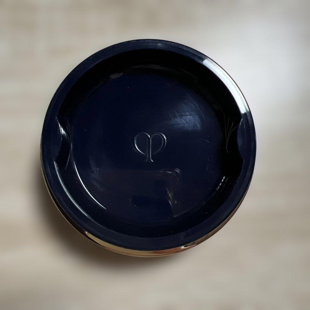 クレ・ド・ポー ボーテ ルースパウダー ベージュ