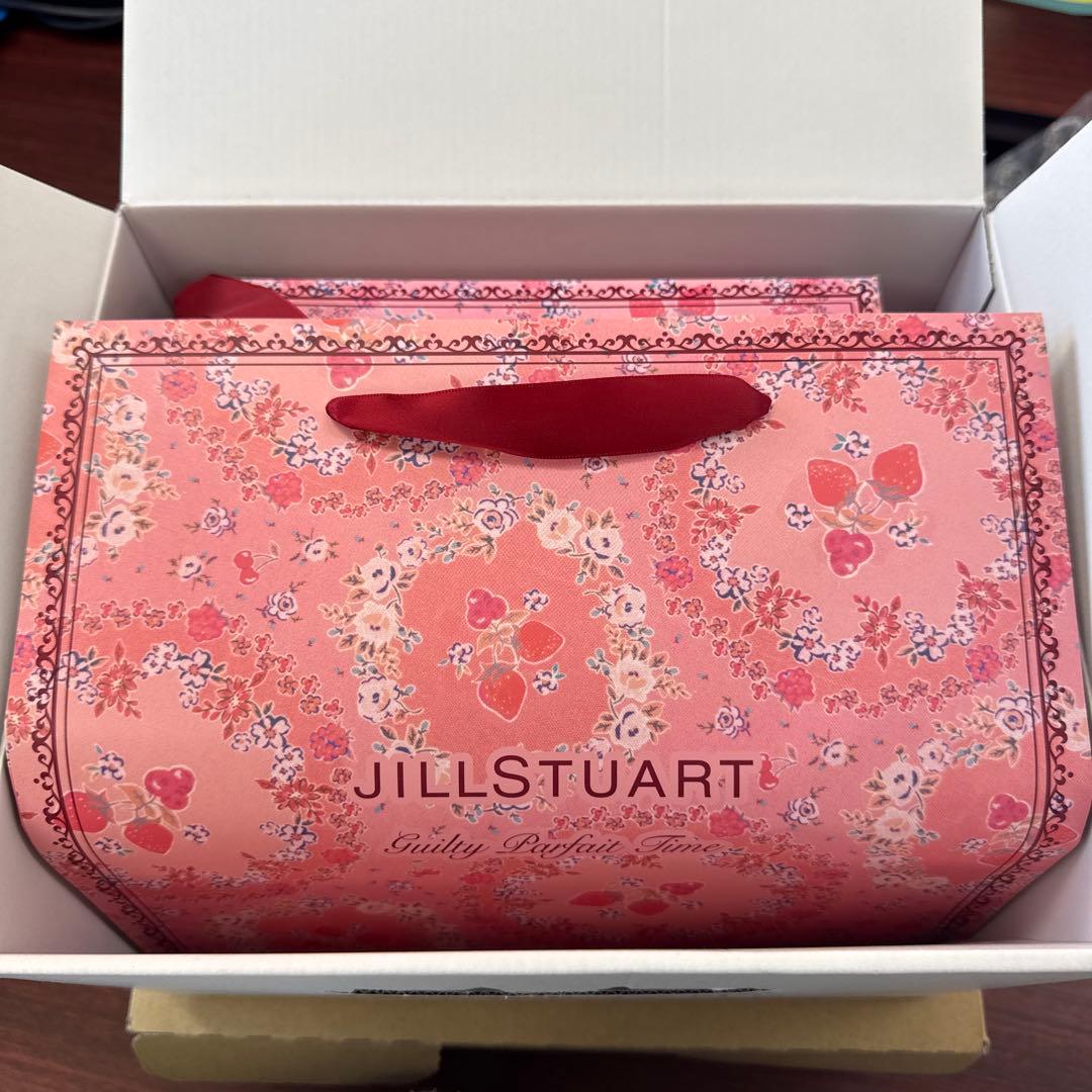 【新品未開封】ジルスチュアート ギルティパフェタイム クリスマスコフレ 2024