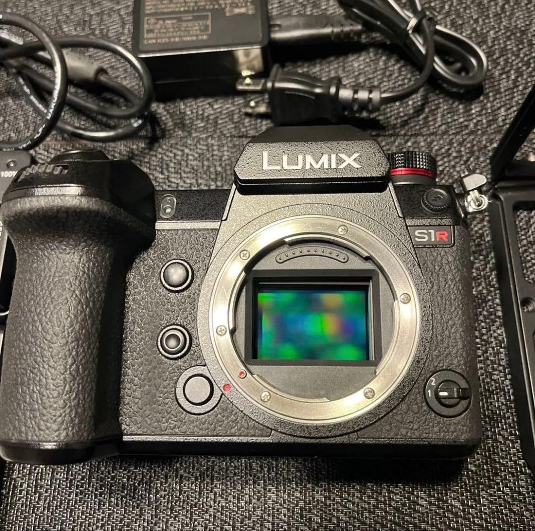 LUMIX S1R バッテリー5個　バッテリーグリップ他【1月中】