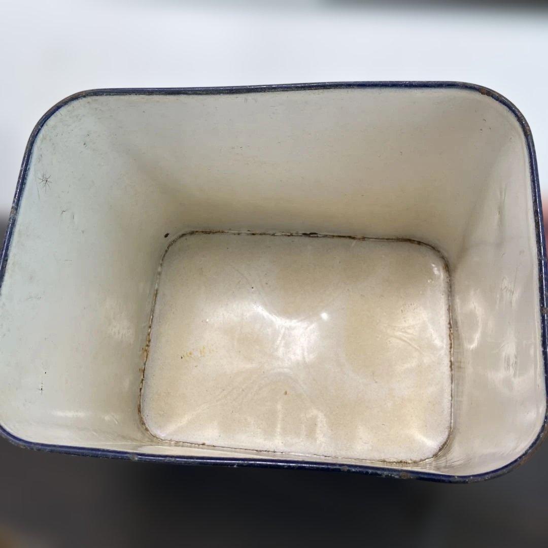 イギリスアンティーク　ホーローブレッド缶　ビンテージ　蚤の市