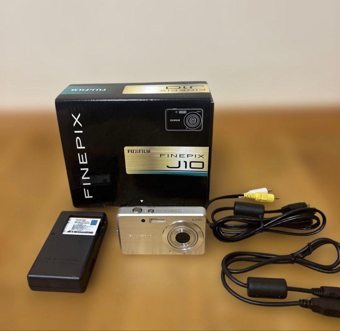FUJIFILM 富士フイルム FinePix J10 デジタルカメラ