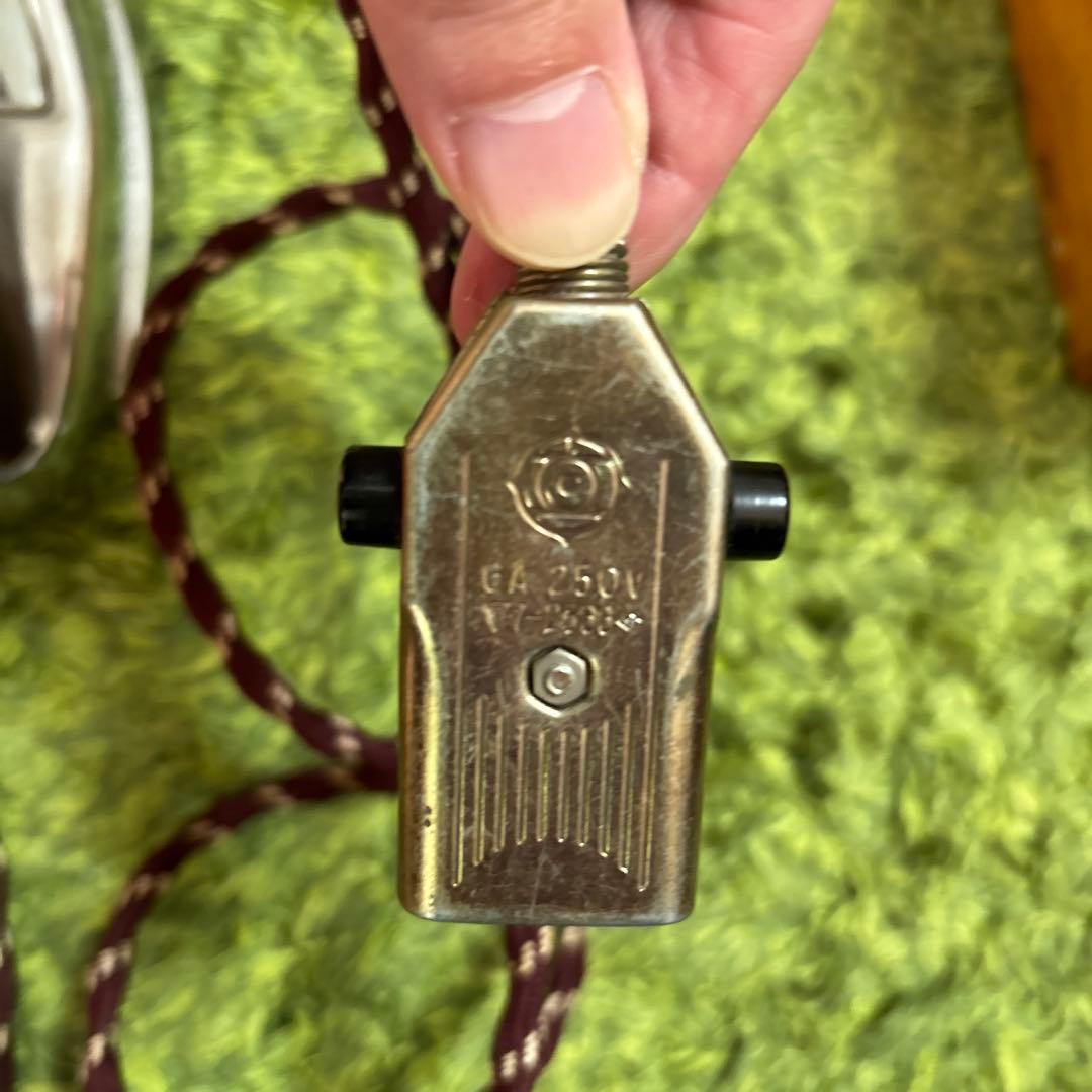 レトロ　HITACHI 300W アイロン 木箱付き