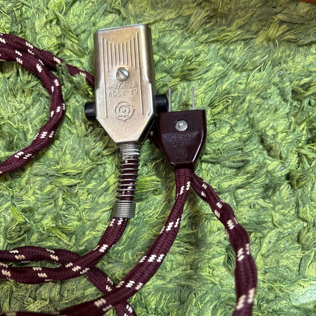 レトロ　HITACHI 300W アイロン 木箱付き