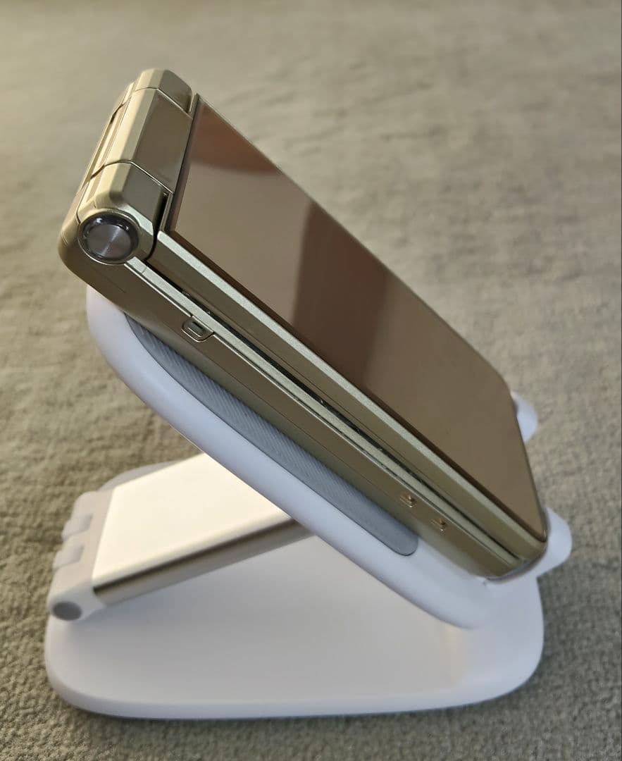 601SH AQUOSケータイ2 アクオス ほぼ未使用 フルセット 元箱入 !