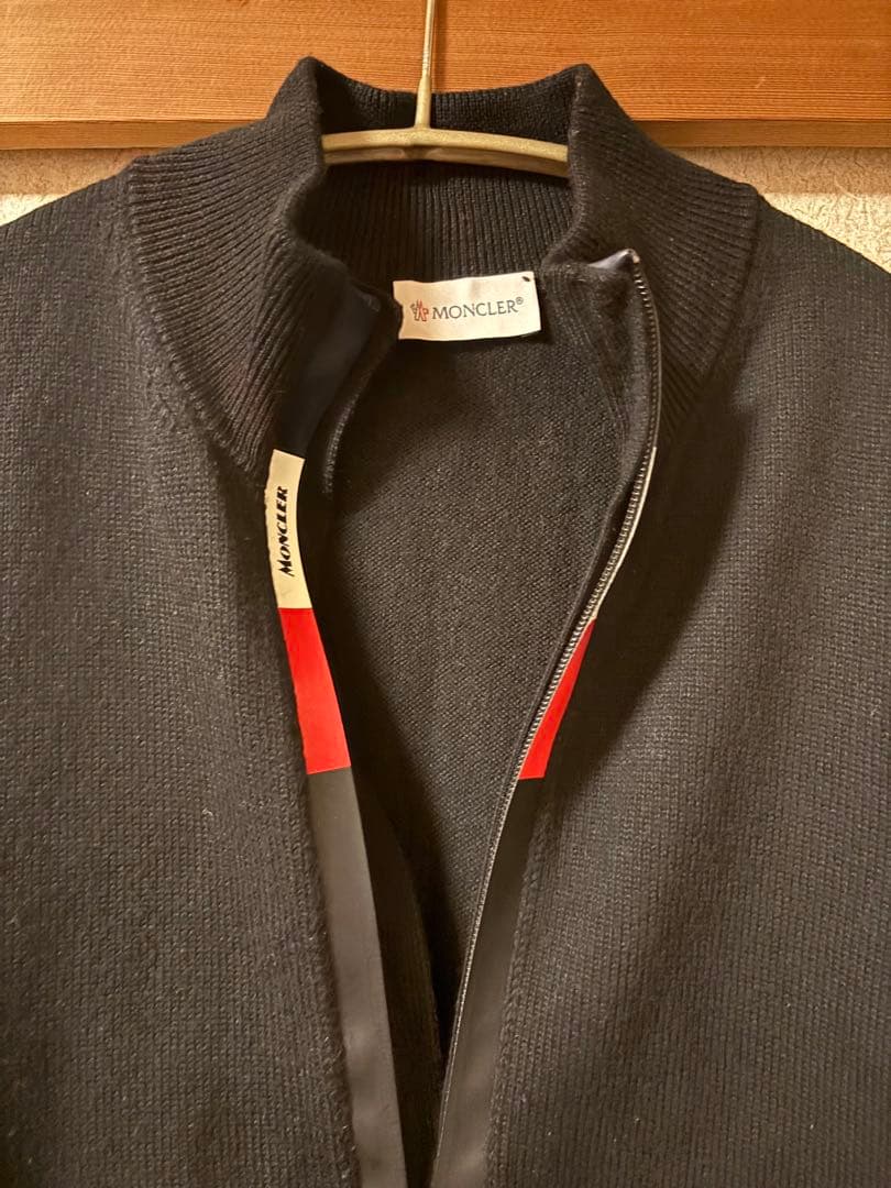 MONCLER ライトアウター