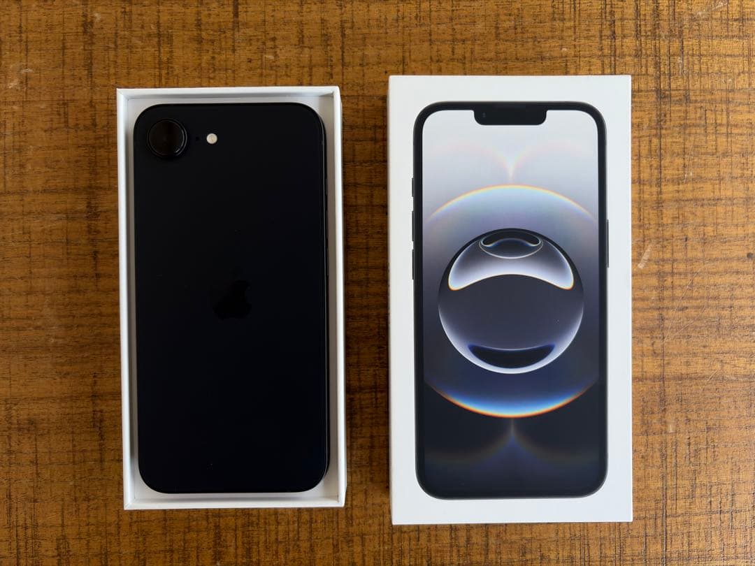 Apple iPhone 16e ブラック 128GB