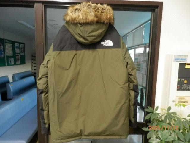 THE NORTH FACE ダウンジャケット フード付き オリーブ