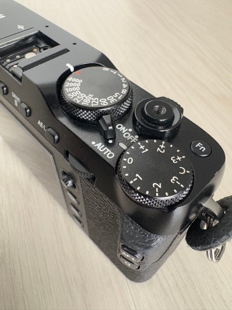 Fujifilm X-E3 ブラック ミラーレス一眼　マニュアルレンズ付