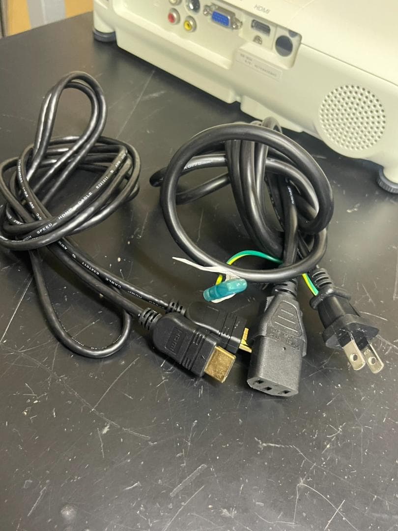 EPSON プロジェクター本体 EB-S04 ランプ17時間