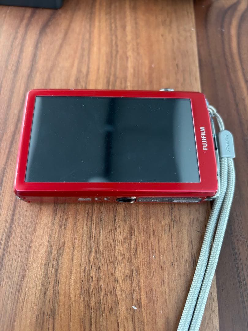 FUJIFILM デジタルカメラ　FinePix Z800EXR レッド
