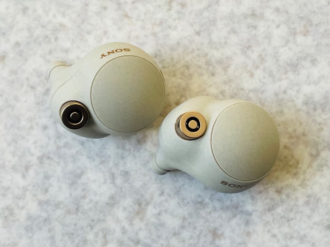 【美品】SONY WF-1000XM4 プラチナシルバー【全バッテリー交換済】