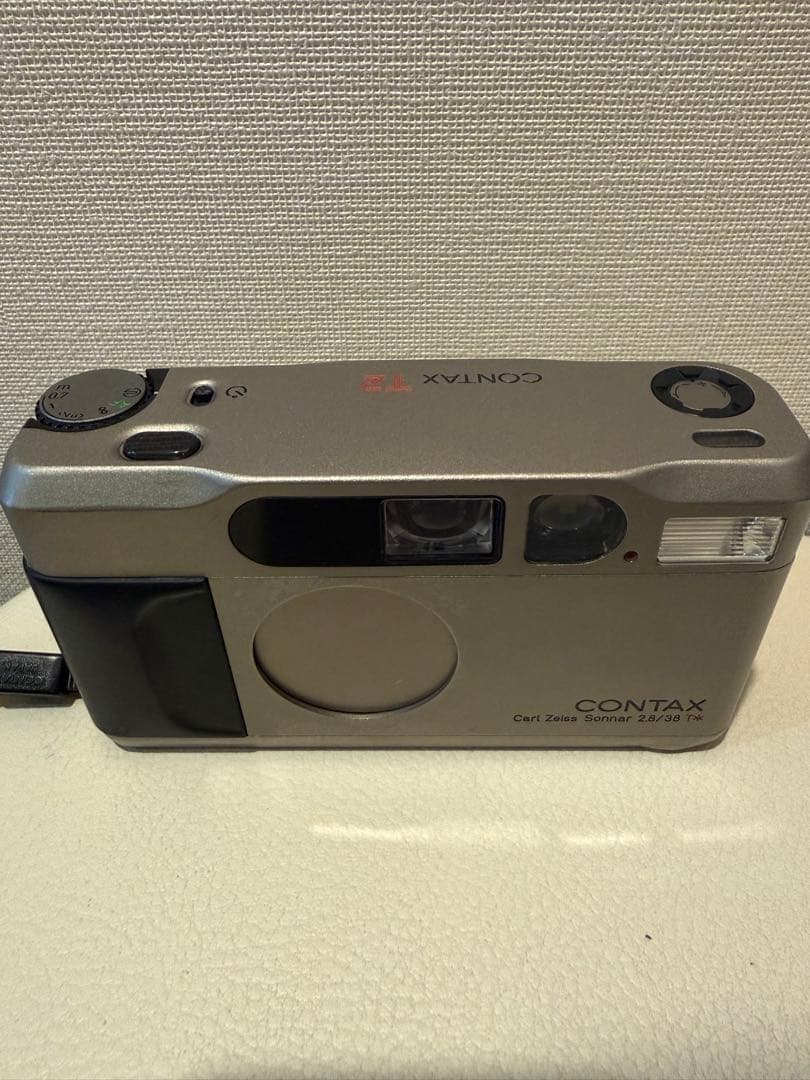 高級コンパクトフィルムカメラ CONTAX T2 コンタックス　シルバー