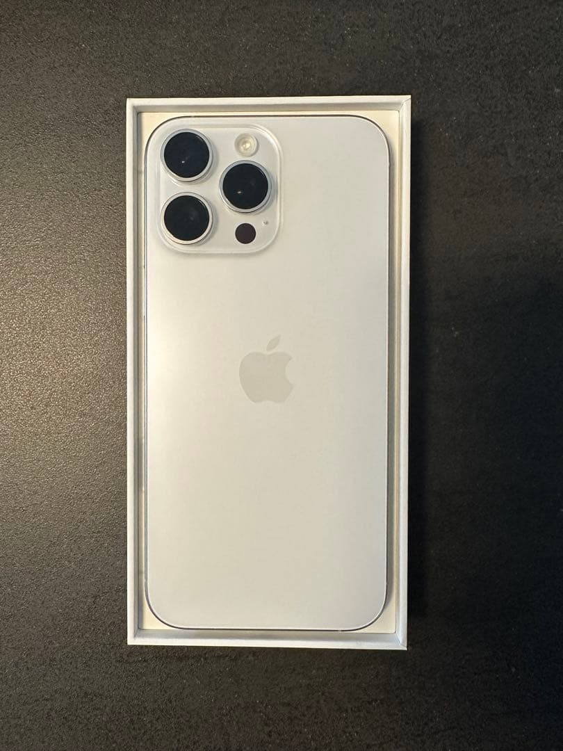 iphone 16 Pro max 512gb バッテリー100% 充放電43回