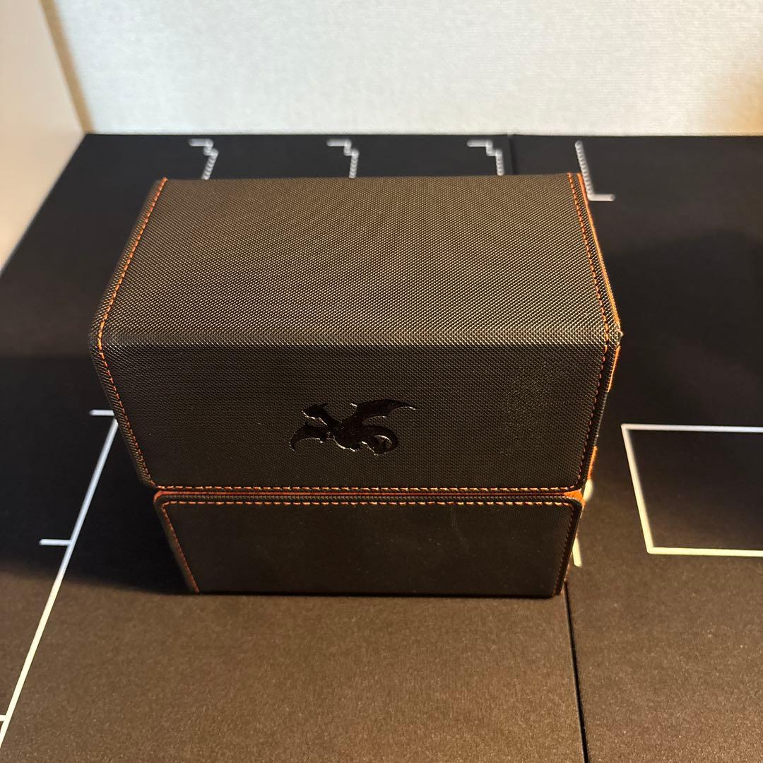 ポケモンカード 海外限定サプライ　灼熱のリザードン プレミアムダブルデッキケース