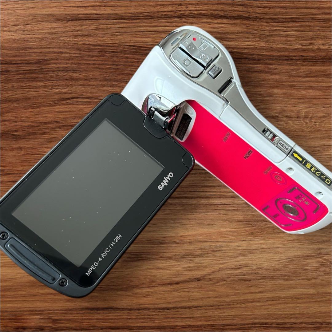 動作確認済み　バッテリー2個付き　SANYO デジタル　ムービーカメラXacti