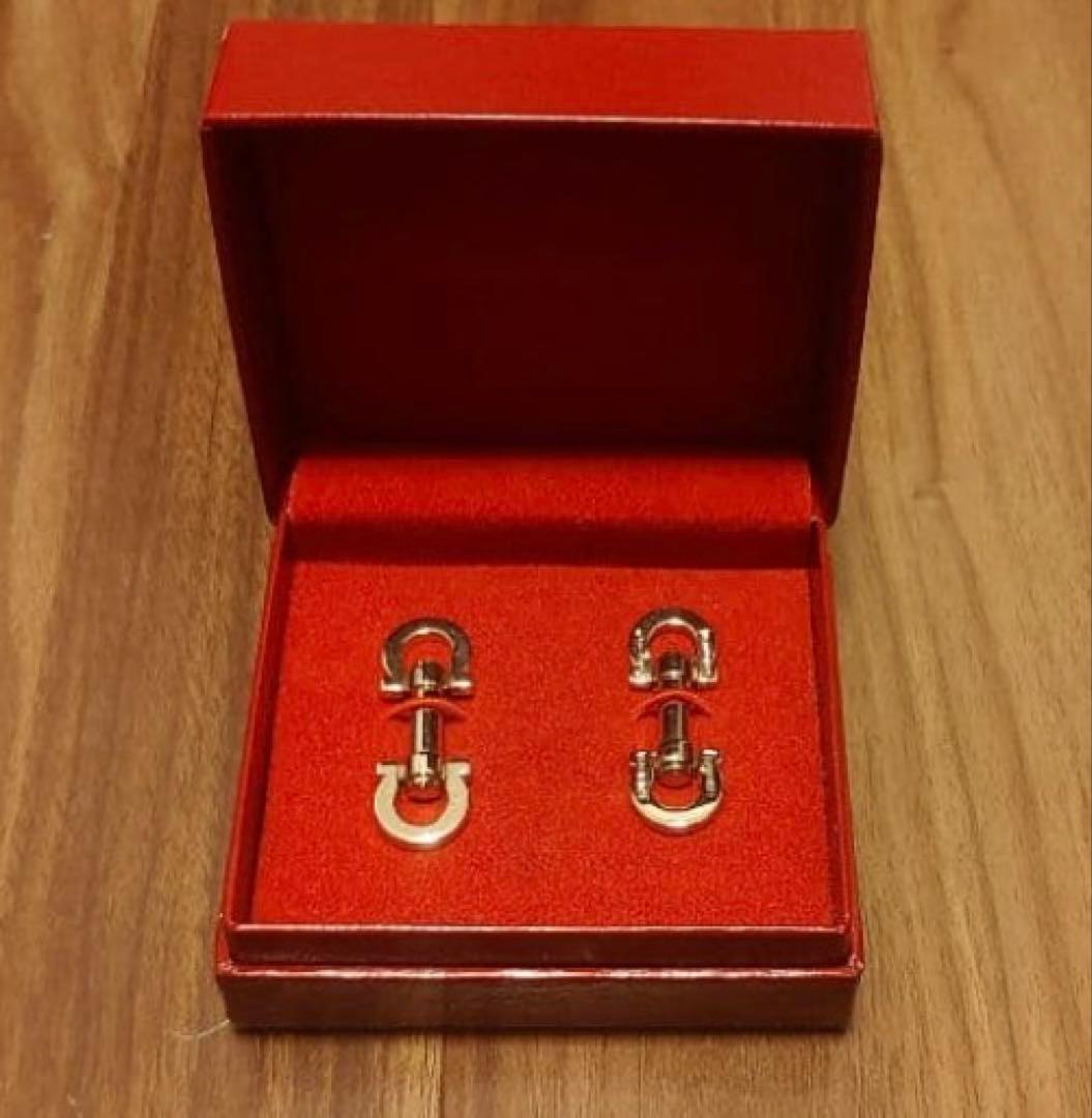 Salvatore Ferragamo　フェラガモ　カフスリンク