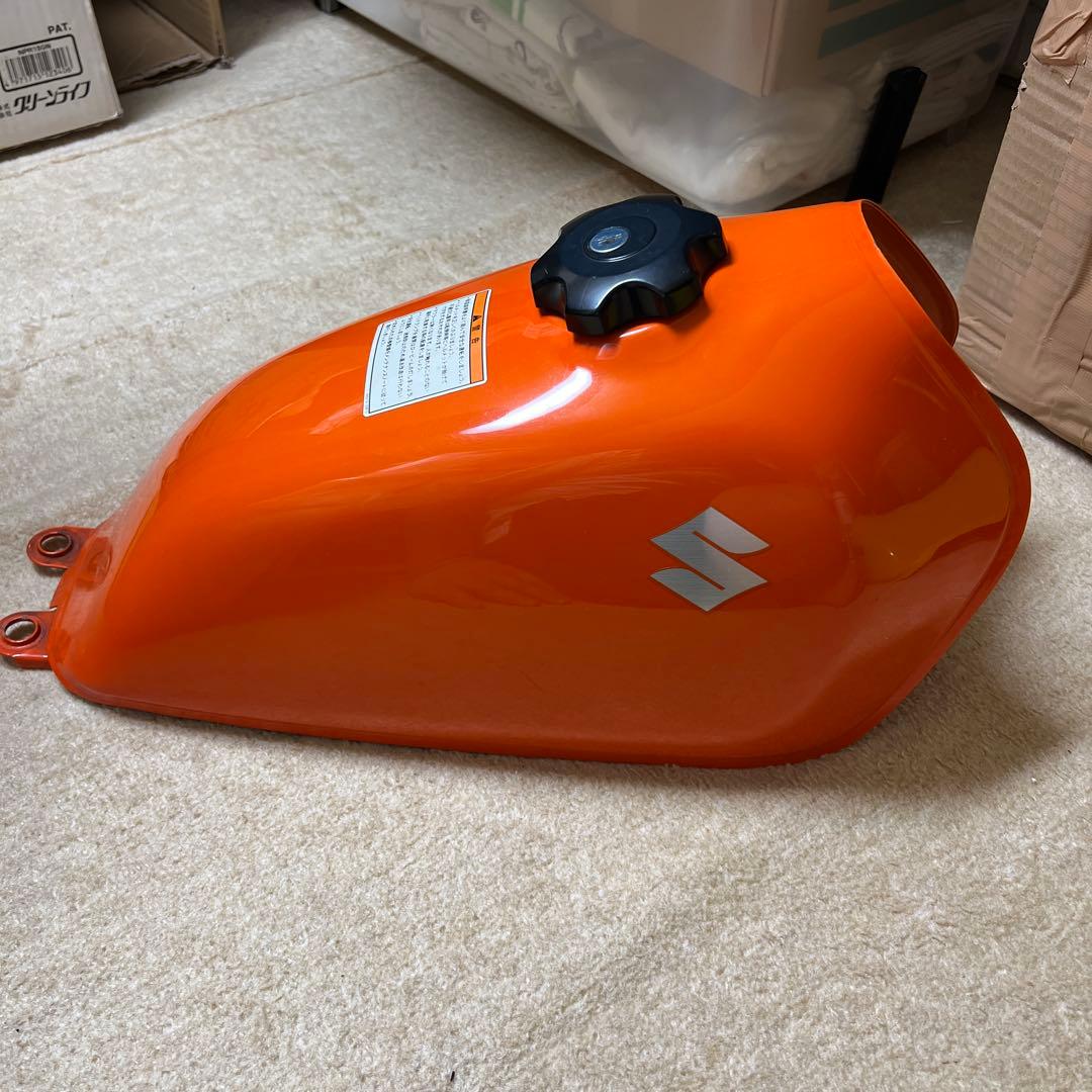 《値下げ希望対応中》超美品！グラストラッカー 純正タンク　オレンジ