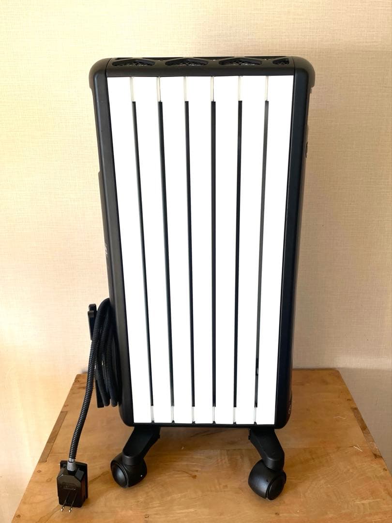 【ワンシーズンのみ使用】デロンギ　マルチダイナミックヒーター　MDH09-BK