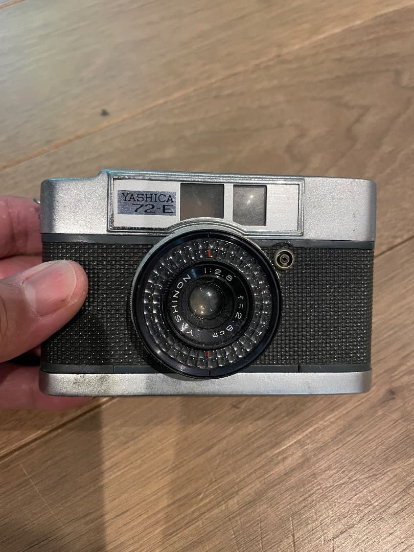 Yashica E レンジファインダーカメラ