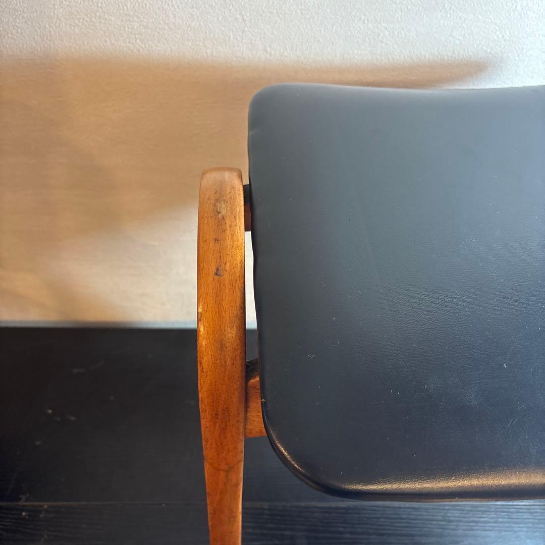 秋田木工 AKITA MOKKO 木製スツール 赤と黒の2脚セット