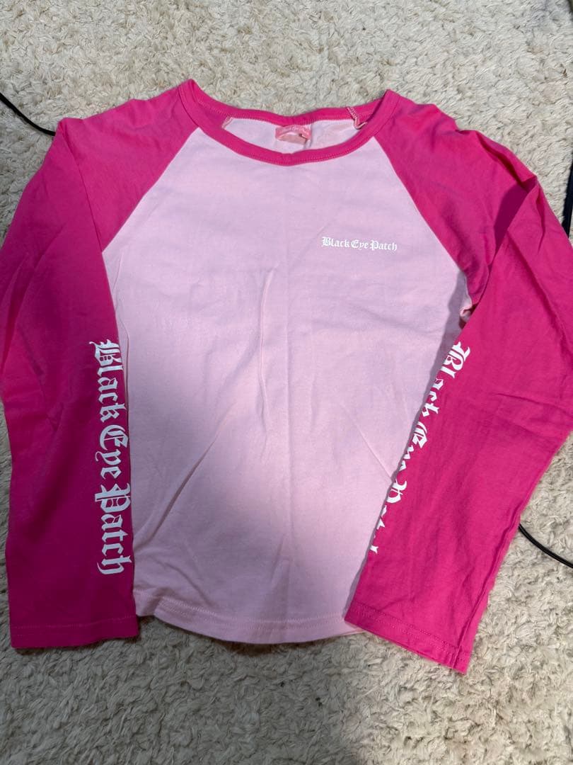 ブラックアイパッチ　トップス　LANA着用