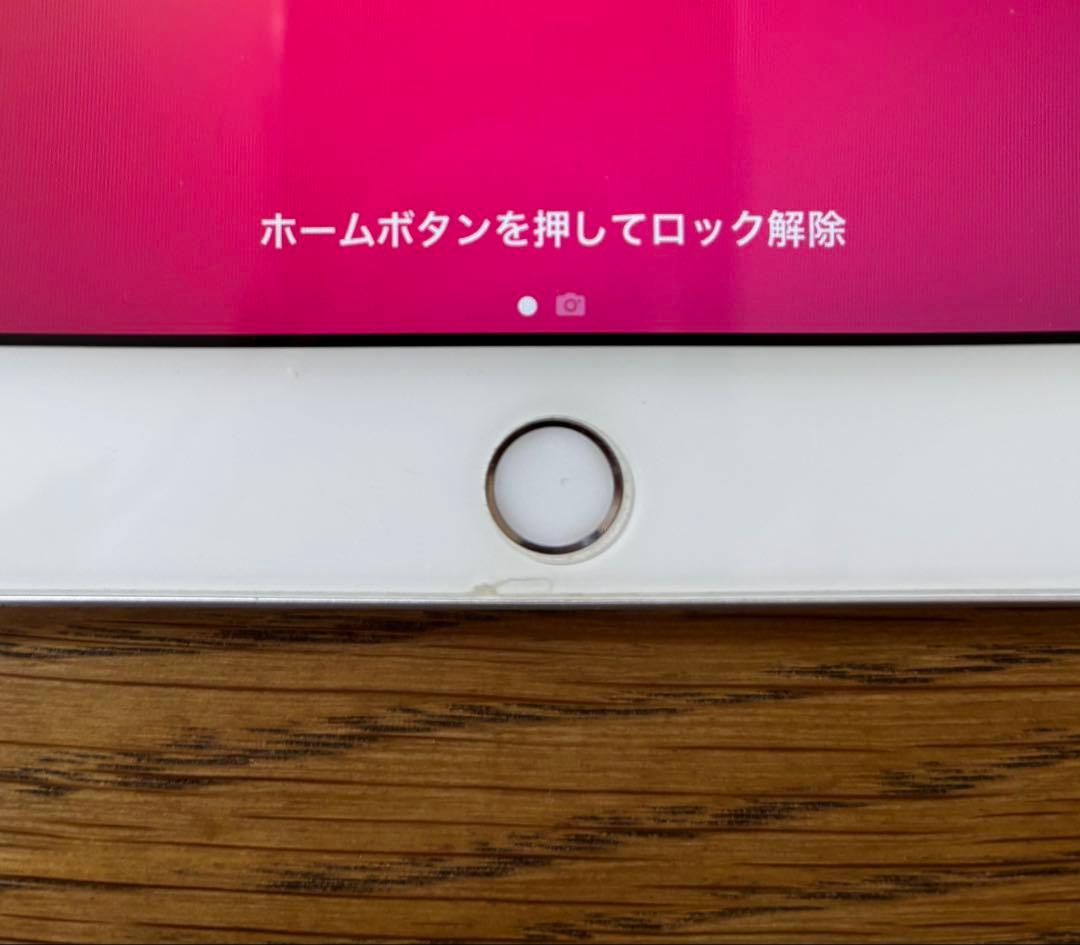 iPad 第6世代 128GB SIMフリー Logicoolキーボード