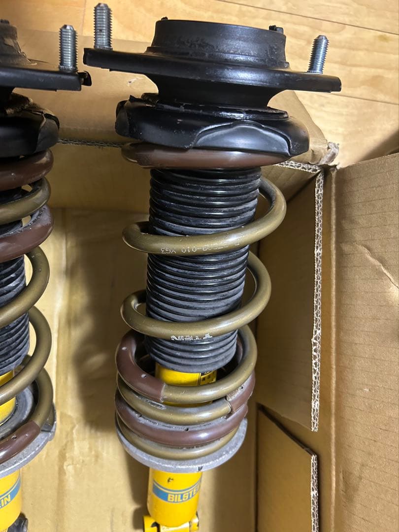 レヴォーグ2019年式vmg取り外しテインダウンサス取付済みサスペンション一式