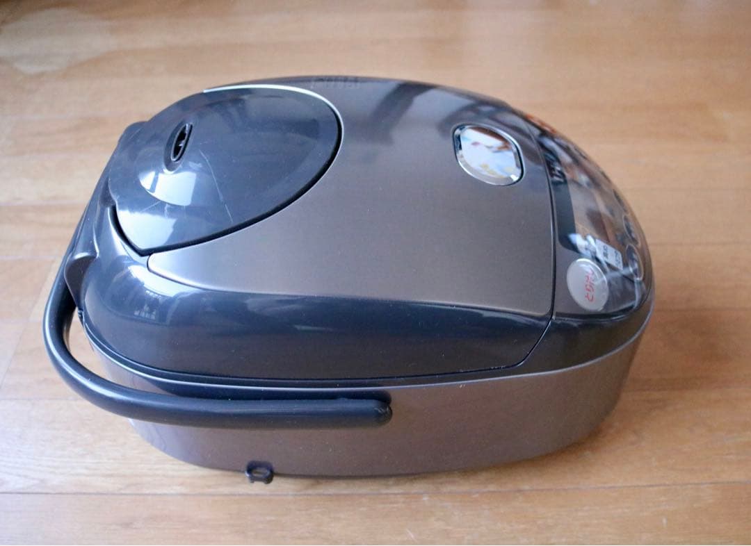 象印 圧力IH炊飯器 NP-V10A 内釜きれい 5.5合 極め炊き