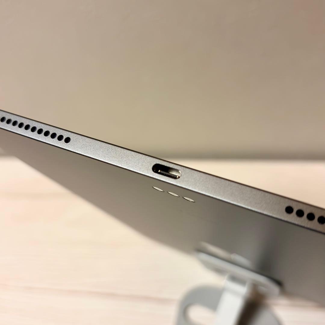 【新品同様】iPad Air 第5世代 256GB Wi-Fi スペースグレイ