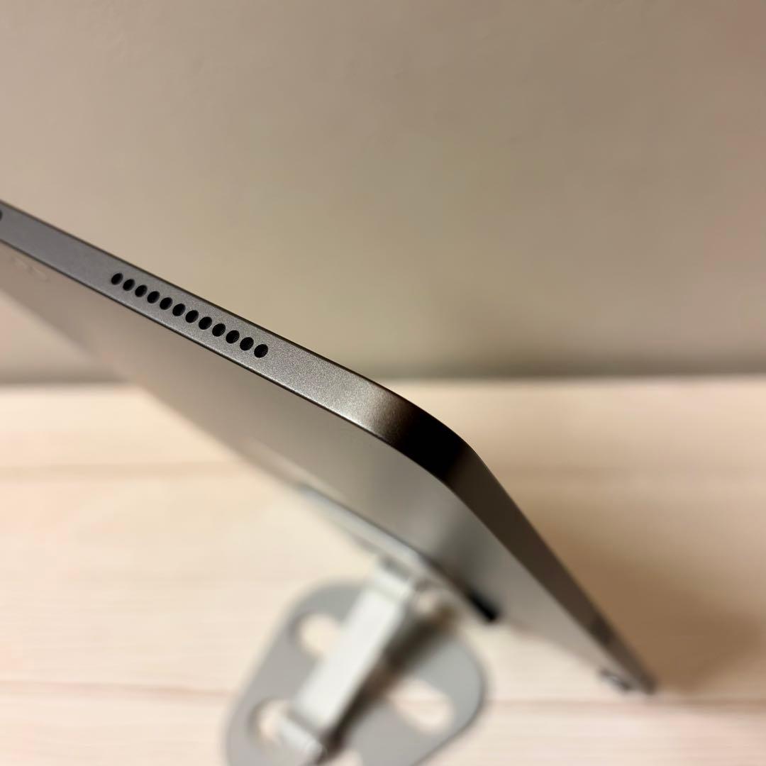 【新品同様】iPad Air 第5世代 256GB Wi-Fi スペースグレイ