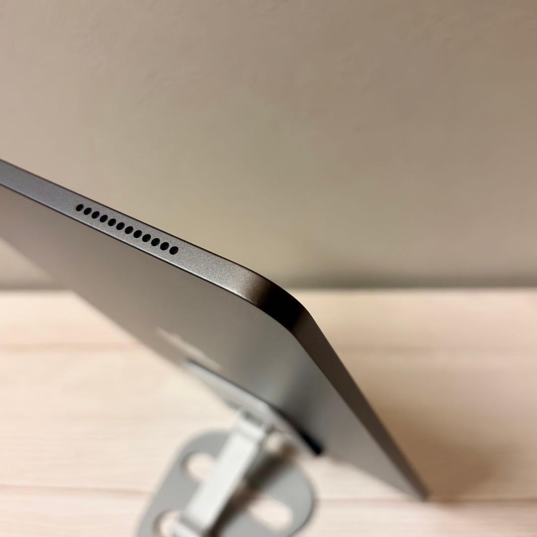 【新品同様】iPad Air 第5世代 256GB Wi-Fi スペースグレイ