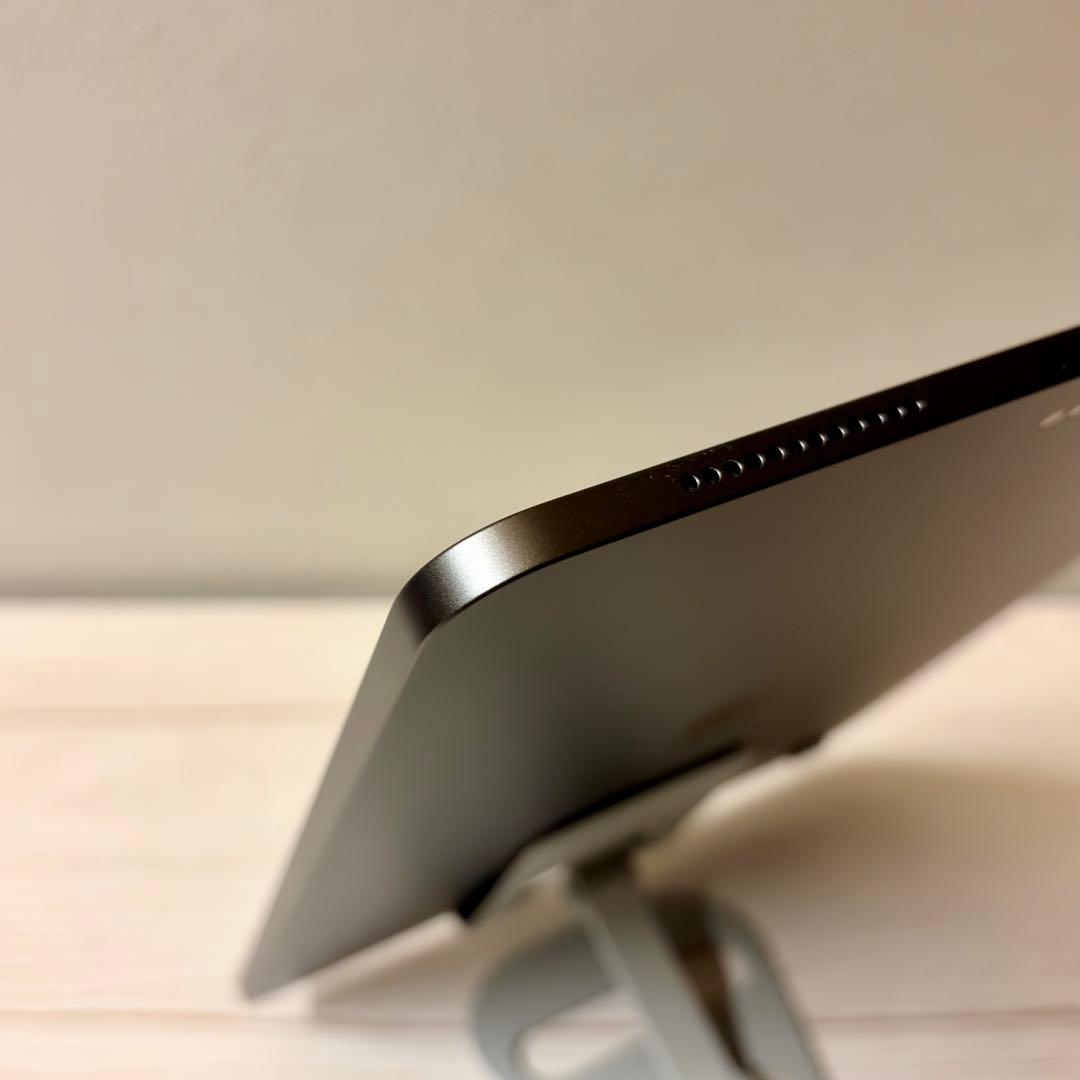 【新品同様】iPad Air 第5世代 256GB Wi-Fi スペースグレイ