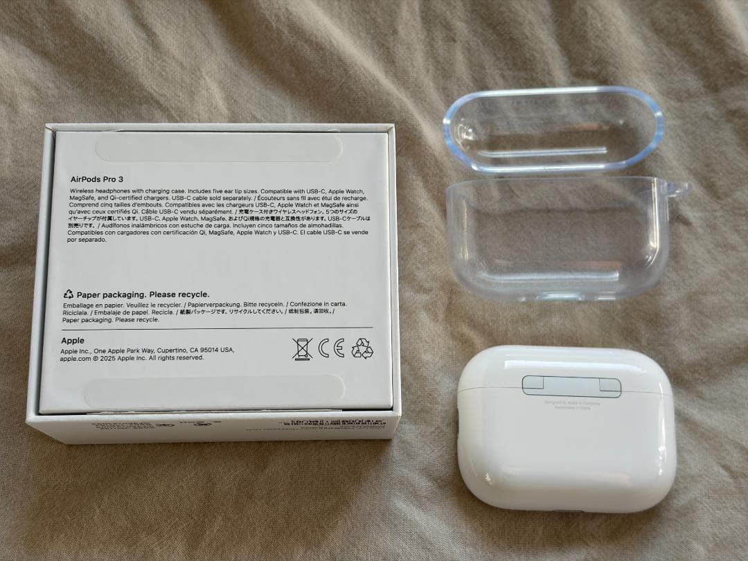 Apple AirPods Pro 3 + クリアケース