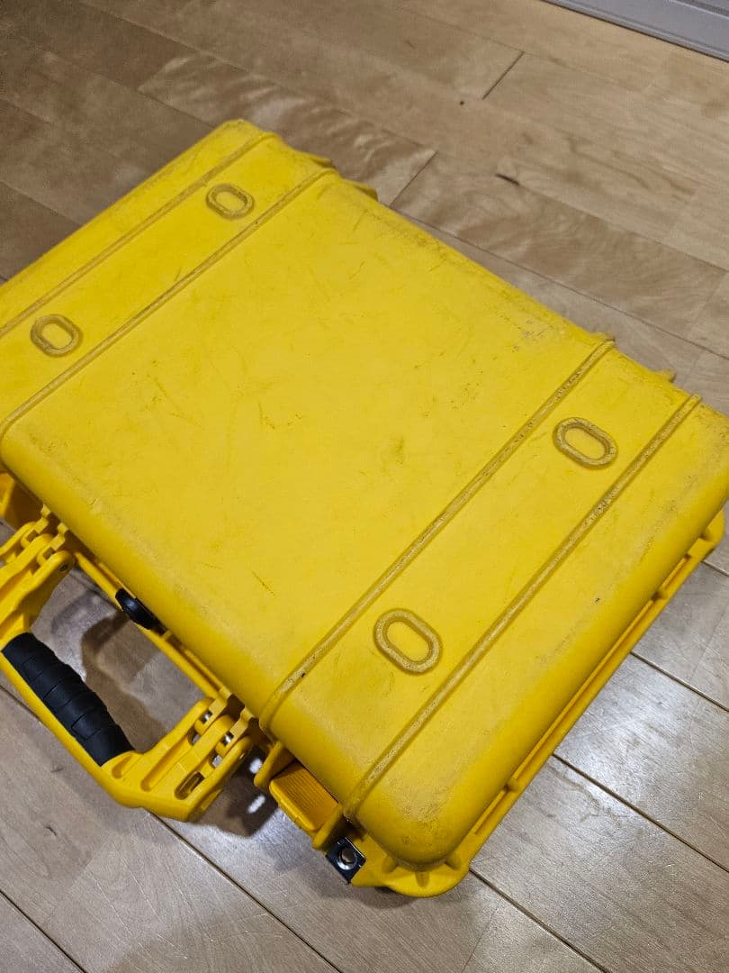 Pelican 1500 18L イエロー フォームパッド付き(ハクバ流通品)