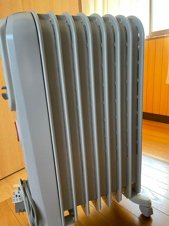 【DeLOngi（デロンギ）】ヴェント オイルヒーター V550807EFS