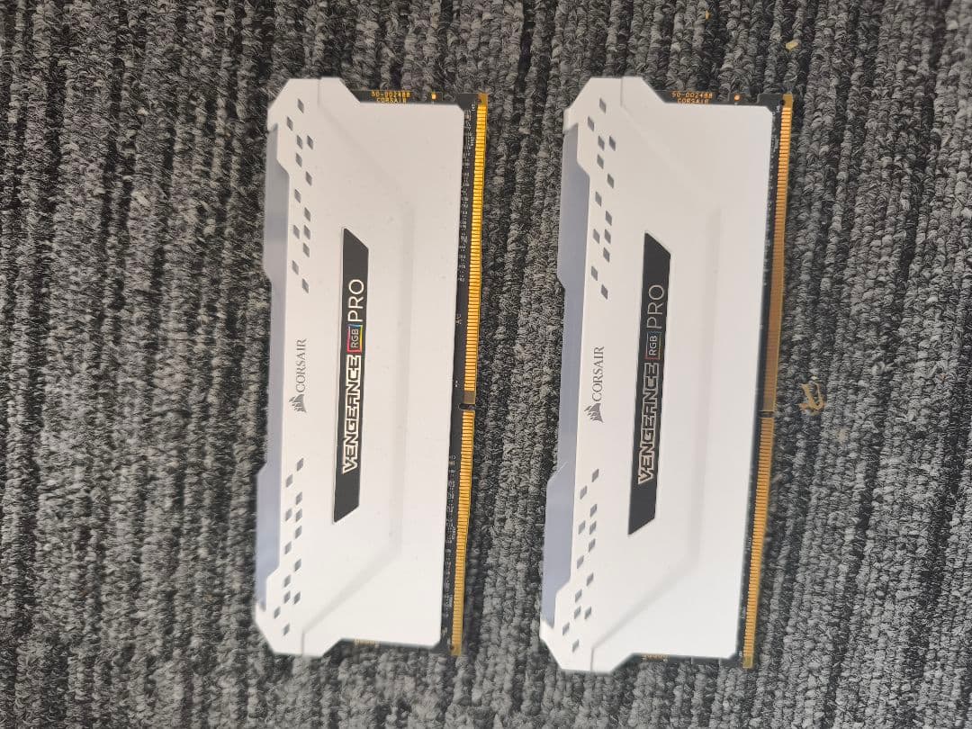 メモリー Corsair Vengeance RGB 32GB (2x16GB) DDR4