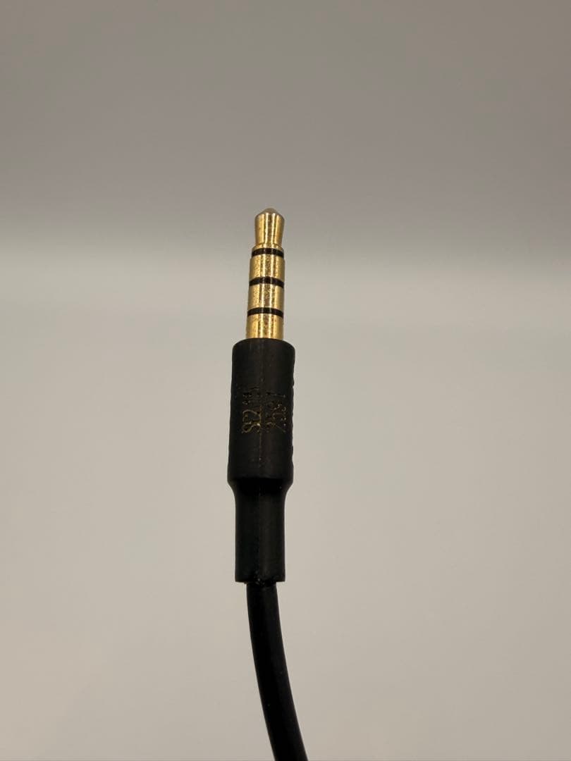 【動作確認済】SHURE SE215 高遮音性イヤホン ホワイト 有線B