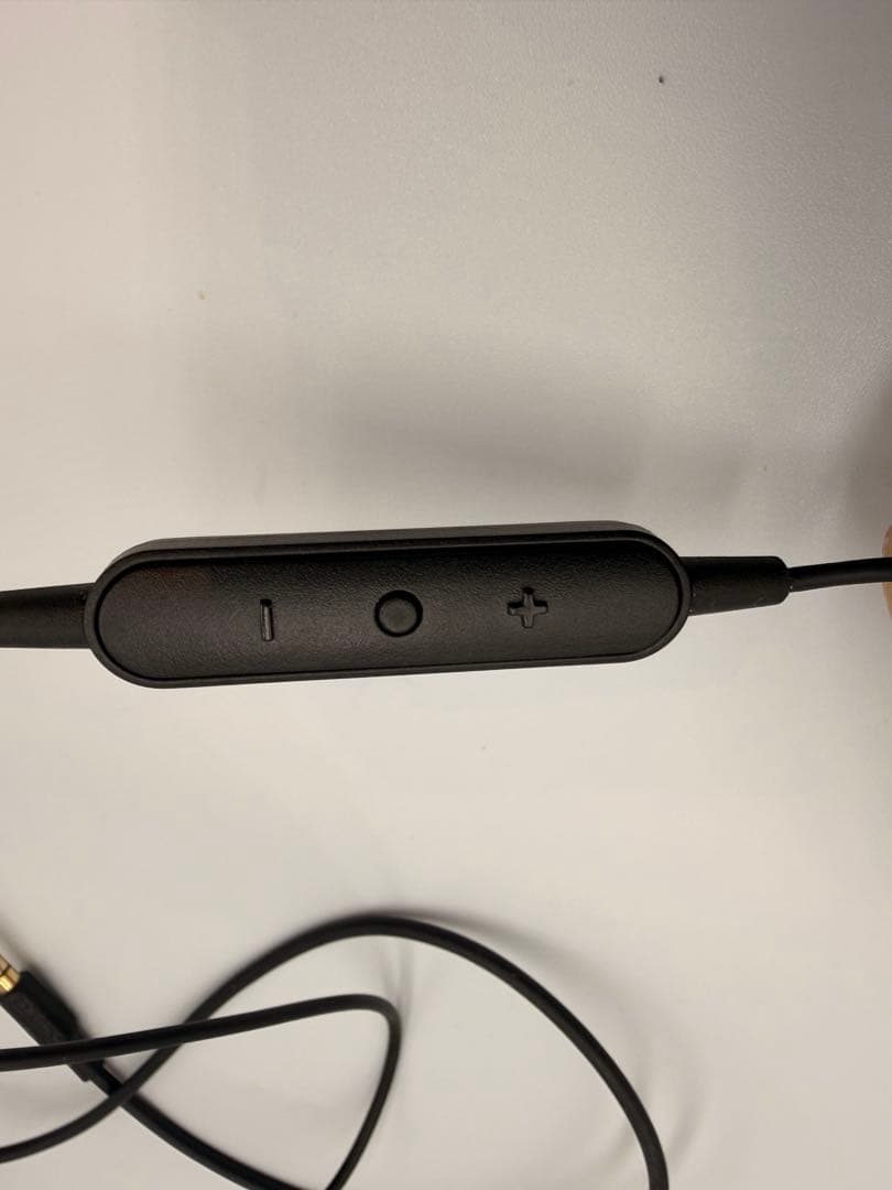 【動作確認済】SHURE SE215 高遮音性イヤホン ホワイト 有線B