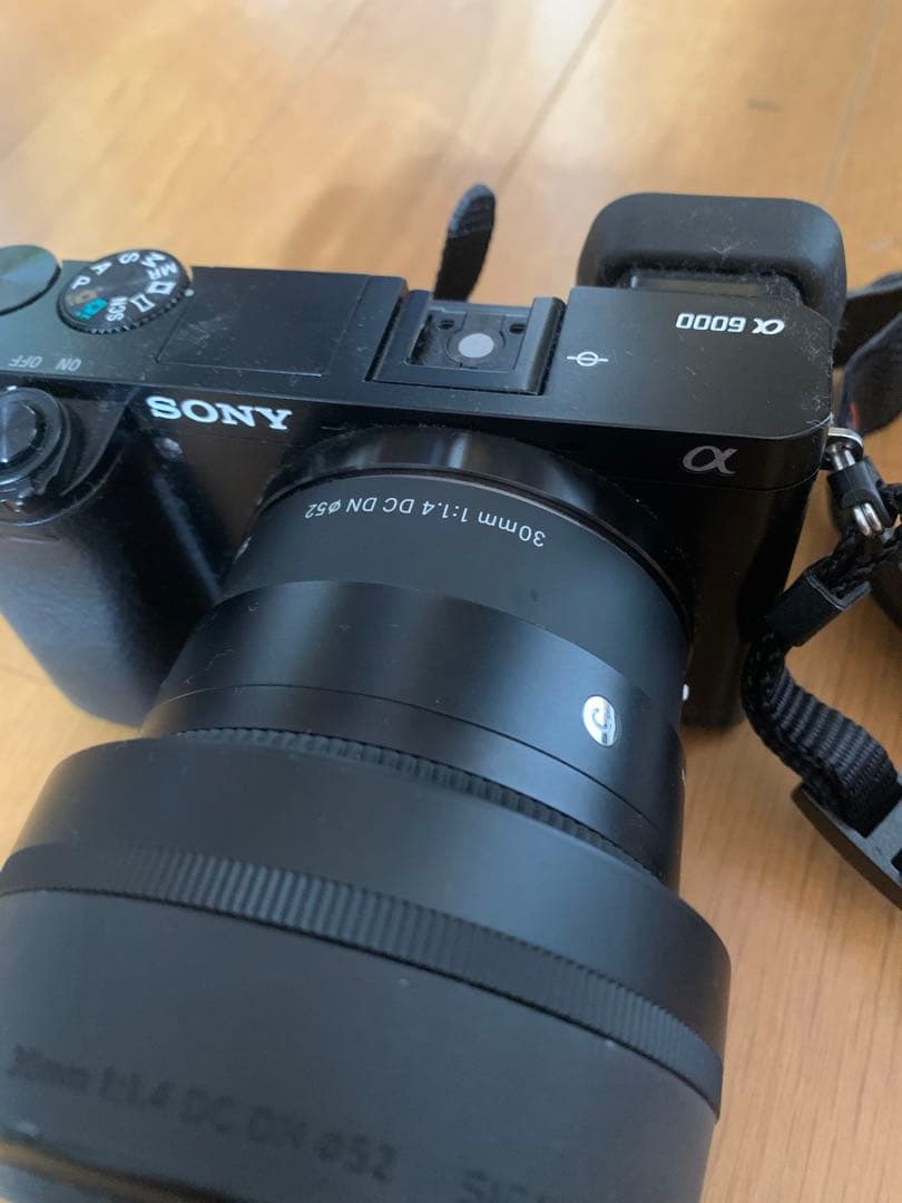 SONY α6000 SIGMA 30mm F1.4 DC DN レンズ付き